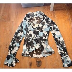 Diane von Furstenberg Blue Floral 100% Silk Blouse Elegant Parisian Chic Size 2